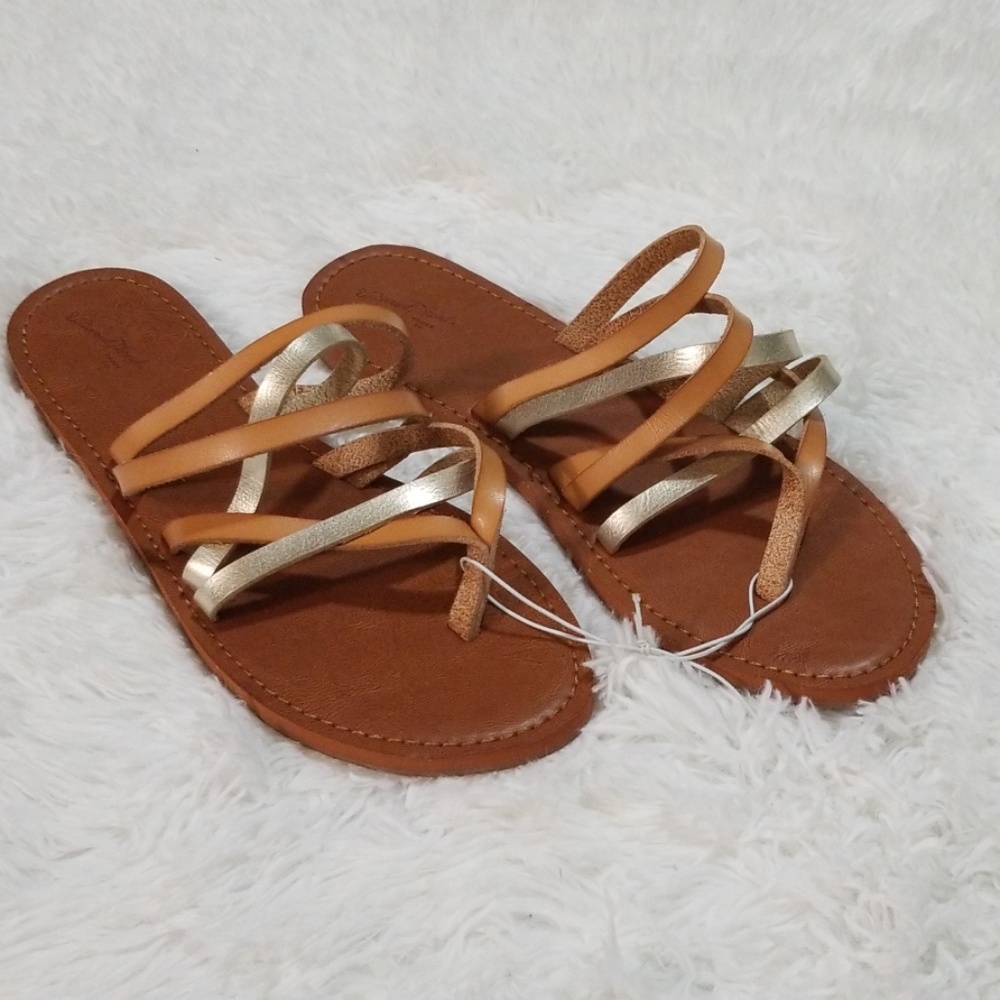 Universal Thread Gold & Tan Strappy Sandals NWOT